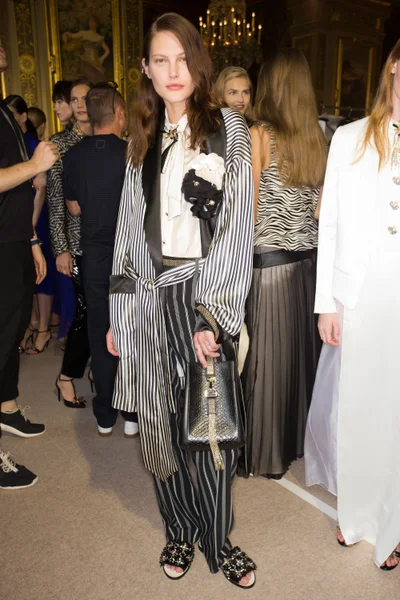 Look 52